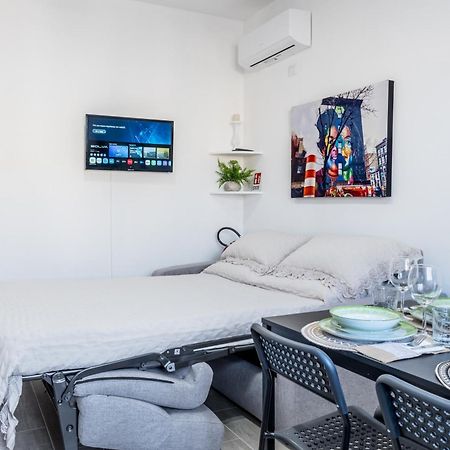 Enjoy And Fly Apartment Fiumicino Exterior photo